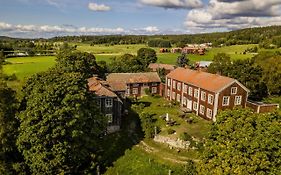 Frägsta Hälsingegård B&B